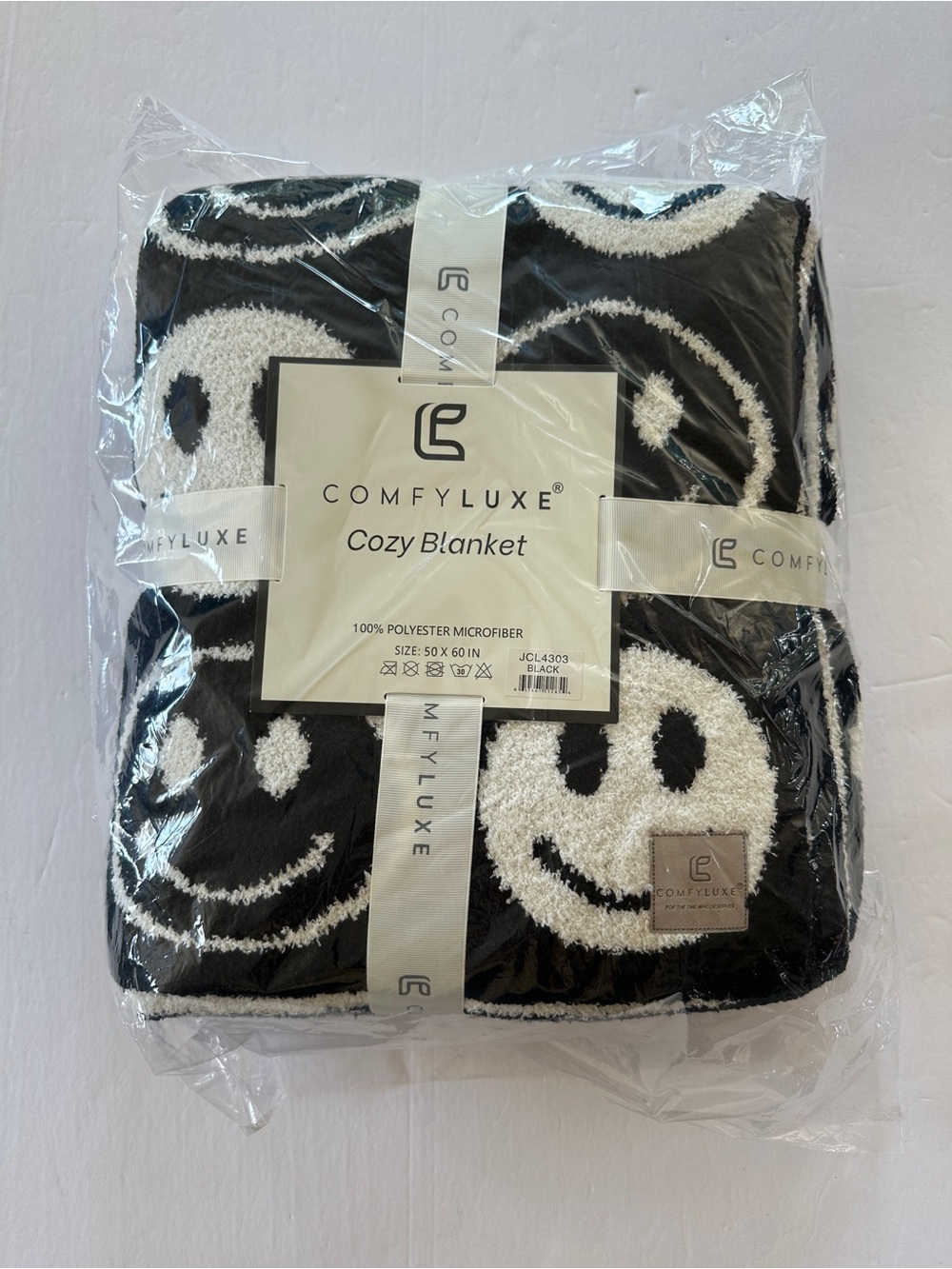 ComfyLux Happy Face Print Luxury Soft Throw Blanket 50x60 Super Soft Throw Black